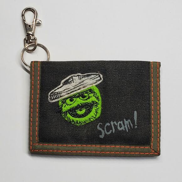 Sesame Street Oscar the Grouch Scram! Bifold Wallet 2005 - Picture 1 of 4